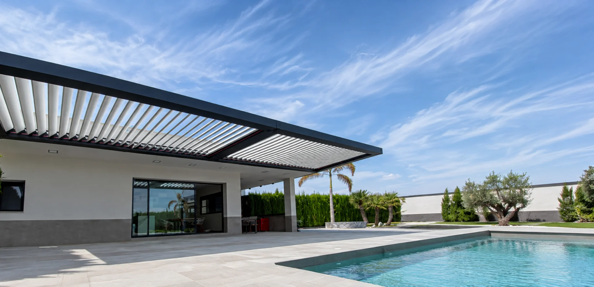 Sistemas de aluminio para cerramientos exteriores fabricados por Industrias TEYCO